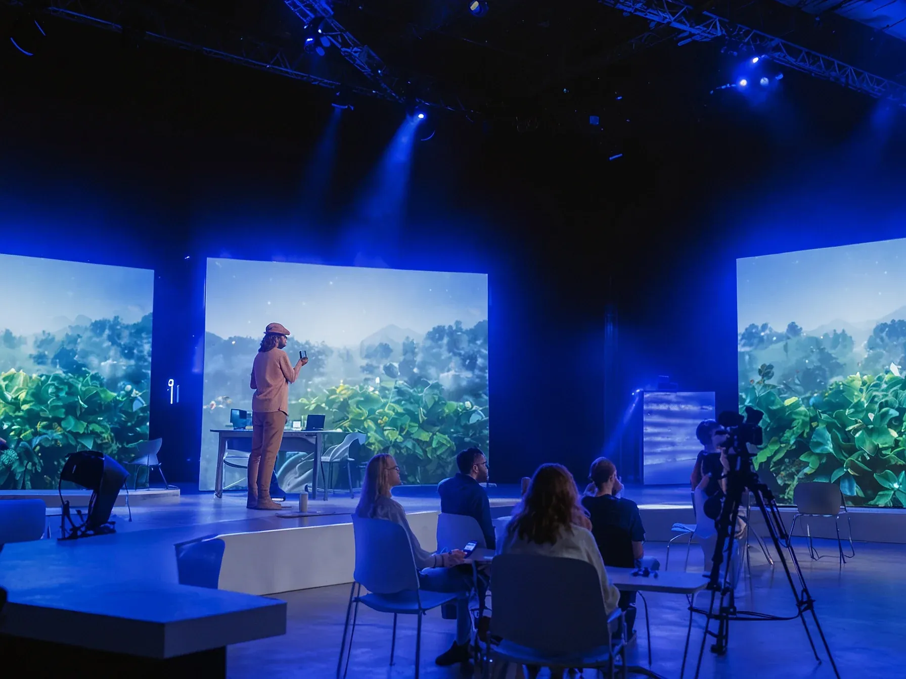 Illustration for: Google AI powers three new holiday experiences in art, science, travel